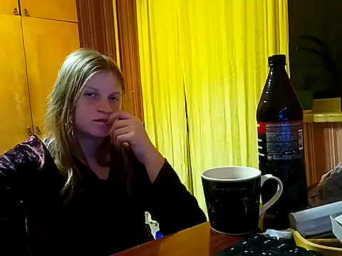 Kathlyn  Heath online show from 03/05/25, 11:27