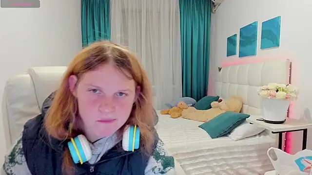 Kathlyn  Heath online show from 10/18/25, 04:53
