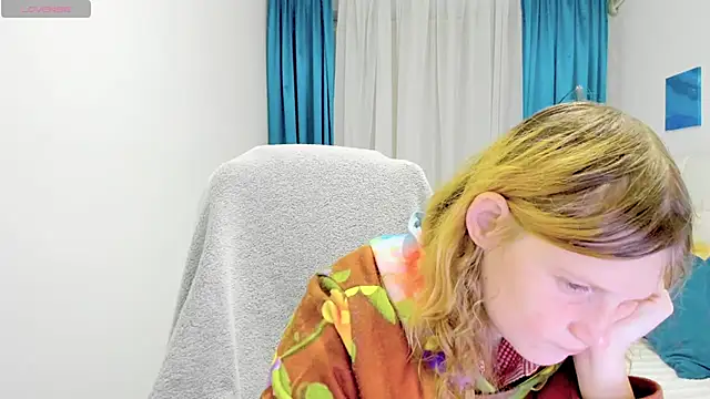 Kathlyn  Heath online show from 11/16/25, 08:24