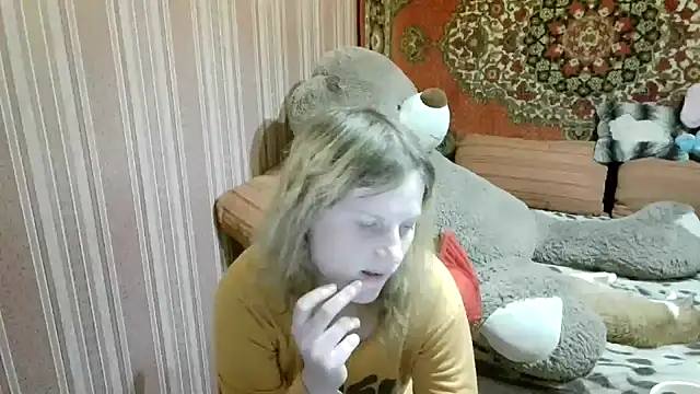 Kathlyn  Heath online show from 12/16/25, 03:38