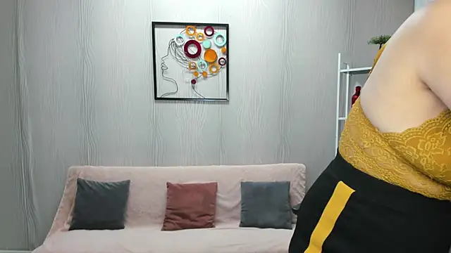 Cassandra Hotty online show from 01/08/26, 04:18