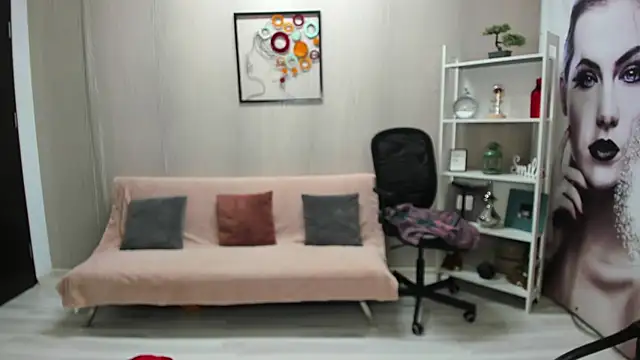 Cassandra Hotty online show from 04/07/26, 03:19