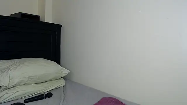 NIKKIE LOVE online show from 02/09/26, 07:17