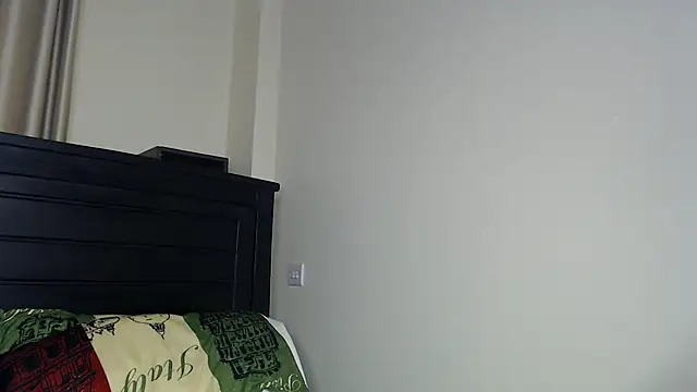 NIKKIE LOVE online show from 12/17/25, 09:47