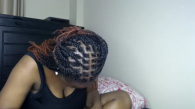 NIKKIE LOVE online show from 12/22/25, 10:54