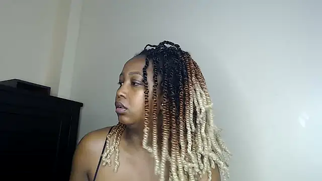 NIKKIE LOVE online show from 03/27/26, 08:22