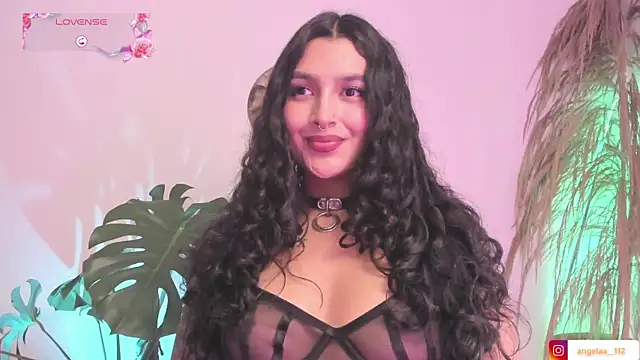 Snapshot of Anngel_1 chatting on 11/14/25, 06:11 Anngel 1 online show from 11/14/25, 06:11