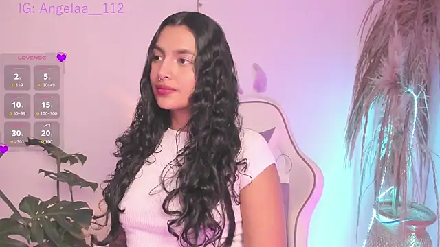 Snapshot of Anngel_1 chatting on 03/08/25, 11:39 Anngel 1 online show from 03/08/25, 11:39
