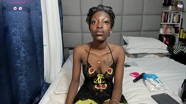 suhaila suus online show from 11/25/25, 12:11