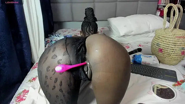 suhaila suus online show from 03/05/26, 01:13