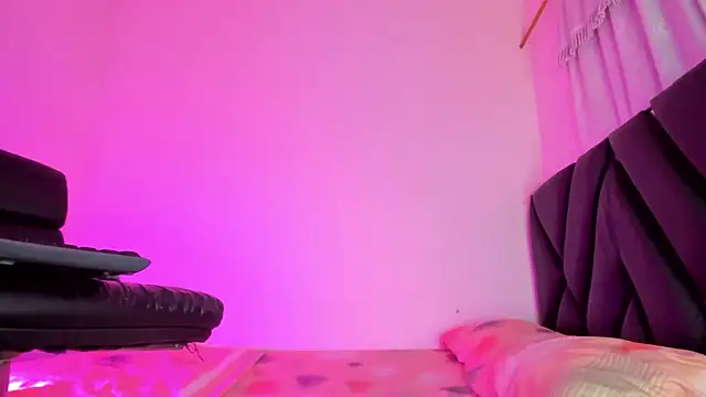 Snapshot of stephany_doll_ chatting on 01/16/26, 04:27 stephany doll online show from 01/16/26, 04:27