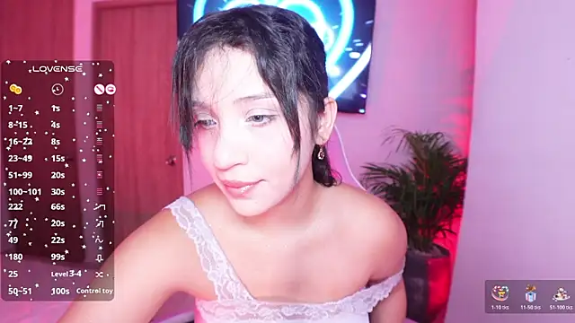 Snapshot of angel_rouse_ chatting on 06/26/26, 04:51 angel rouse online show from 06/26/26, 04:51
