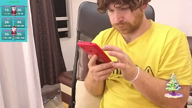 Snapshot of michacosio chatting on 11/25/25, 02:12 michacosio online show from 11/25/25, 02:12