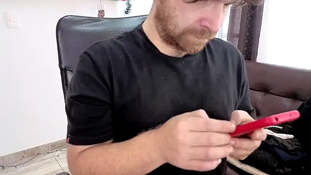 Snapshot of michacosio chatting on 11/14/25, 06:11 michacosio online show from 11/14/25, 06:11