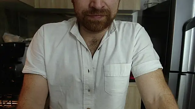 Snapshot of michacosio chatting on 11/02/25, 08:47 michacosio online show from 11/02/25, 08:47