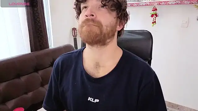 Snapshot of michacosio chatting on 11/13/25, 05:50 michacosio online show from 11/13/25, 05:50