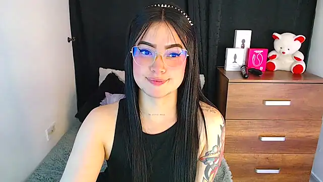 Snapshot of Isa_Maiden1 chatting on 09/23/25, 04:14 Isa Maiden1 online show from 09/23/25, 04:14