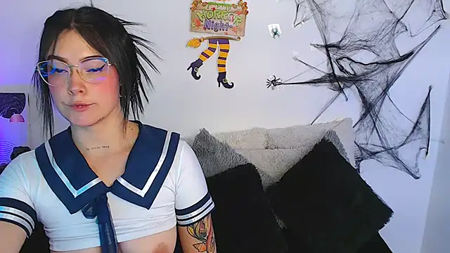 Isa Maiden1 online show from 10/24/25, 02:27