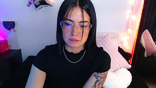 Isa Maiden1 online show from 04/16/26, 05:25