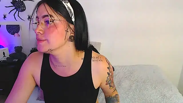 Isa Maiden1 online show from 10/25/25, 03:45