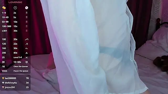 Snapshot of Linda_Bryant chatting on 02/23/25, 03:45 Linda Bryant online show from 02/23/25, 03:45