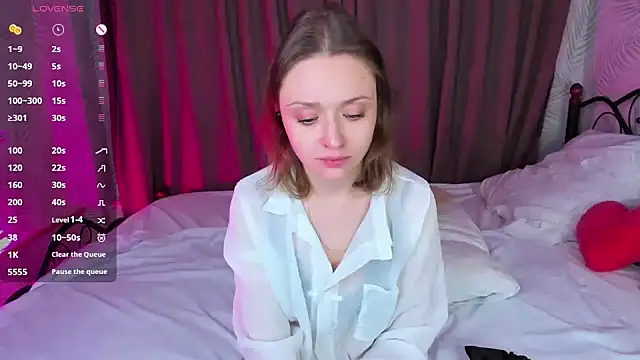 Snapshot of Linda_Bryant chatting on 02/11/25, 12:28 Linda Bryant online show from 02/11/25, 12:28