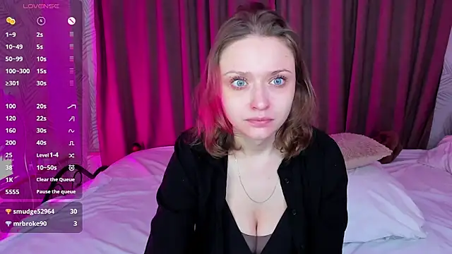 Snapshot of Linda_Bryant chatting on 02/17/25, 11:54 Linda Bryant online show from 02/17/25, 11:54