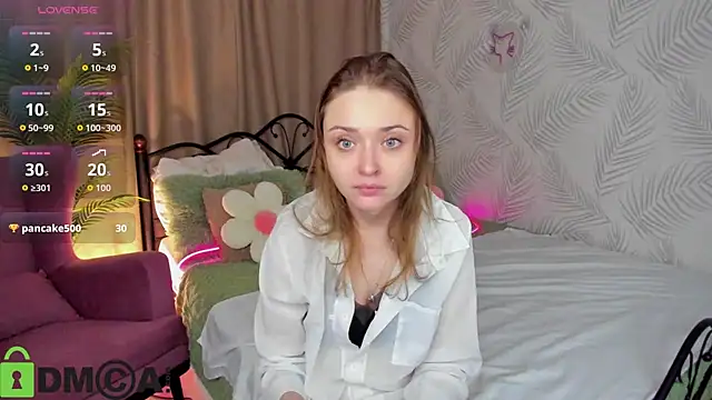 Snapshot of Linda_Bryant chatting on 12/18/25, 01:11 Linda Bryant online show from 12/18/25, 01:11