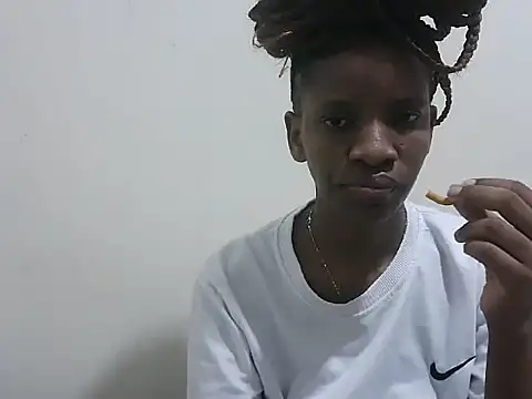 prettybeee online show from 02/05/26, 11:55