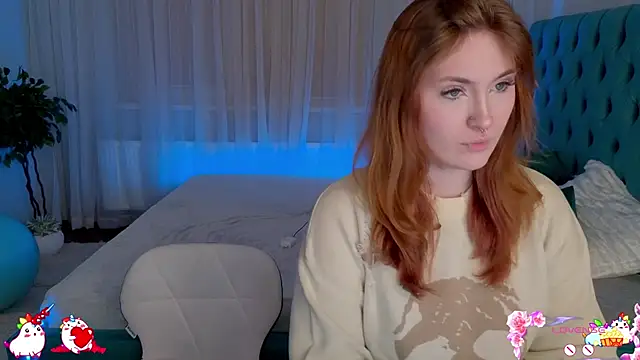  Chlo  e online show from 03/21/25, 11:23