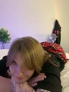  Chlo  e online show from 03/08/25, 05:17