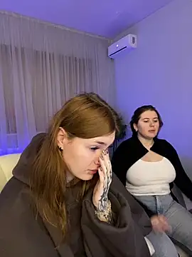  Chlo  e online show from 09/28/25, 06:04