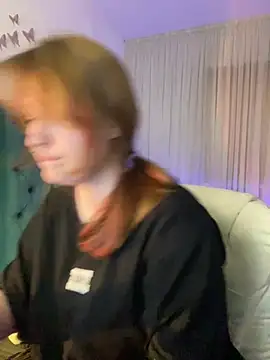  Chlo  e online show from 03/13/25, 11:27