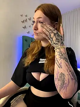  Chlo  e online show from 09/10/25, 10:36