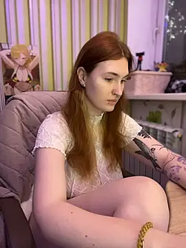  Chlo  e online show from 11/20/25, 12:39