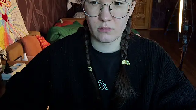 MiriamOr online show from 12/15/25, 08:42