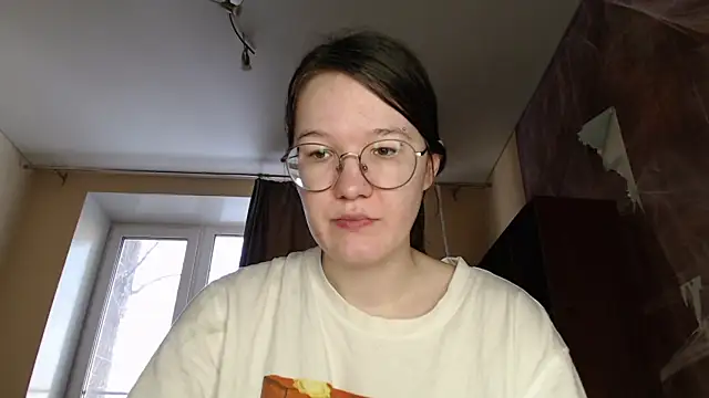 Snapshot of MiriamOr chatting on 02/20/25, 07:12 MiriamOr online show from 02/20/25, 07:12