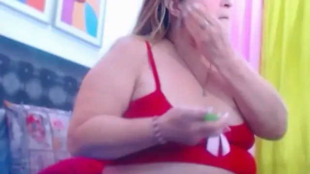 Snapshot of sandra_20 chatting on 11/14/25, 10:41 sandra 20 online show from 11/14/25, 10:41