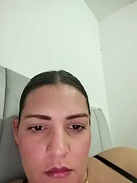 Mia Hampton online show from 05/15/26, 06:39