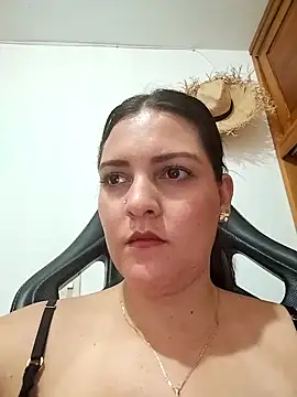 Mia Hampton online show from 09/18/25, 08:12