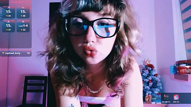 Cosmo Riri online show from 02/15/26, 05:12