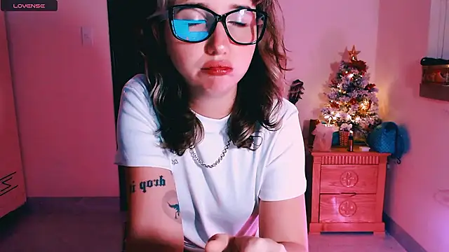 Cosmo Riri online show from 01/17/26, 10:52