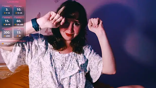 Cosmo Riri online show from 02/11/26, 09:09