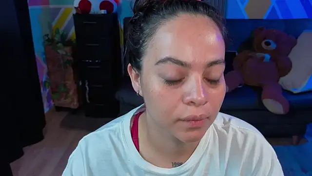 Cuttiealice online show from 09/23/25, 12:12