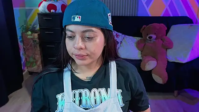 Cuttiealice online show from 09/19/25, 12:09