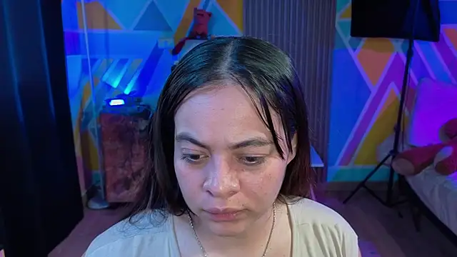 Cuttiealice online show from 10/14/25, 01:12