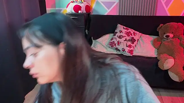 Cuttiealice online show from 09/18/25, 04:54