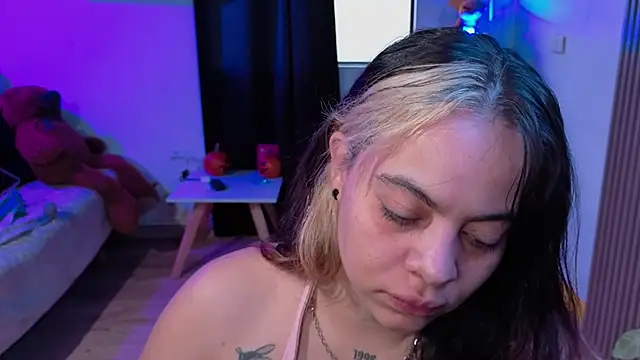 Cuttiealice online show from 11/15/25, 11:47