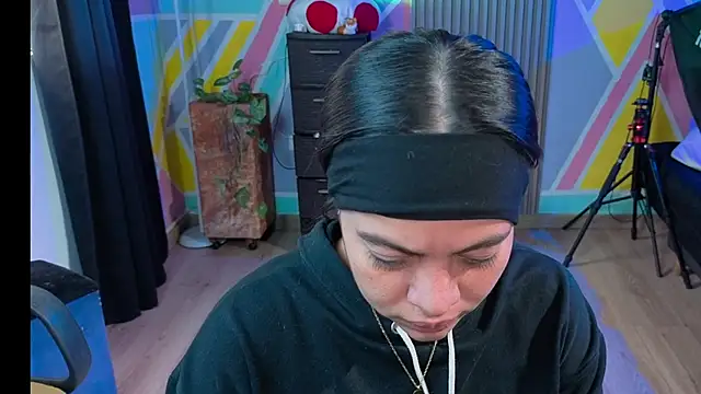 Cuttiealice online show from 10/03/25, 12:06