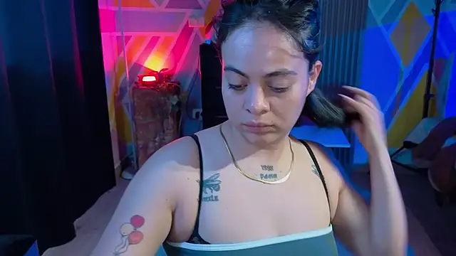 Cuttiealice online show from 10/11/25, 12:28